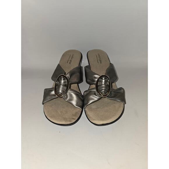 Comfort Plus by Predictions Silver Straps Wedge Slides Sandals - Size 9 NIB‎ - Picture 1 of 8
